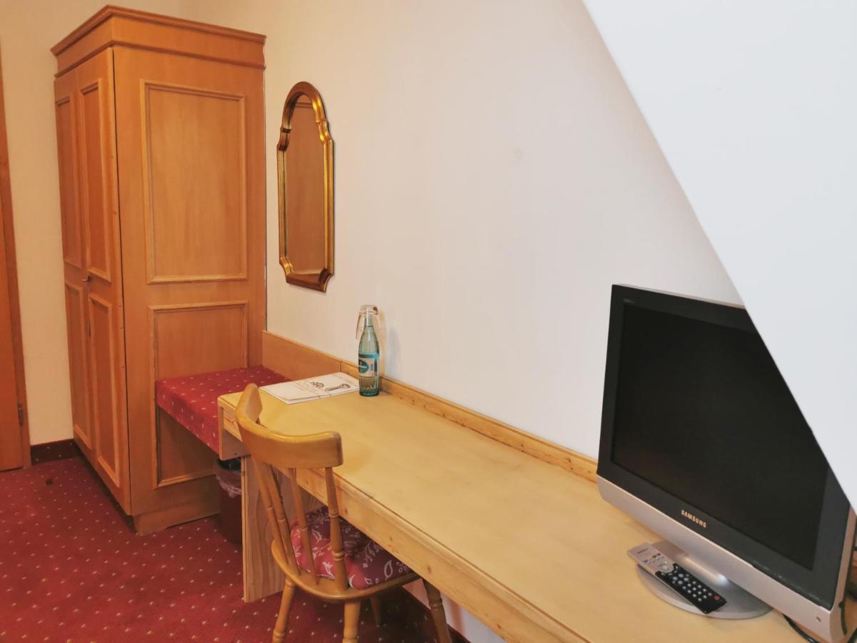 Landhotel Oelmuehle Mombris Esterno foto
