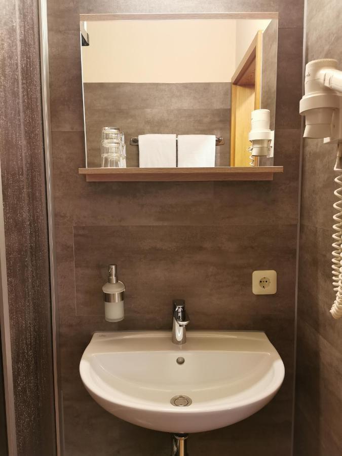 Landhotel Oelmuehle Mombris Esterno foto