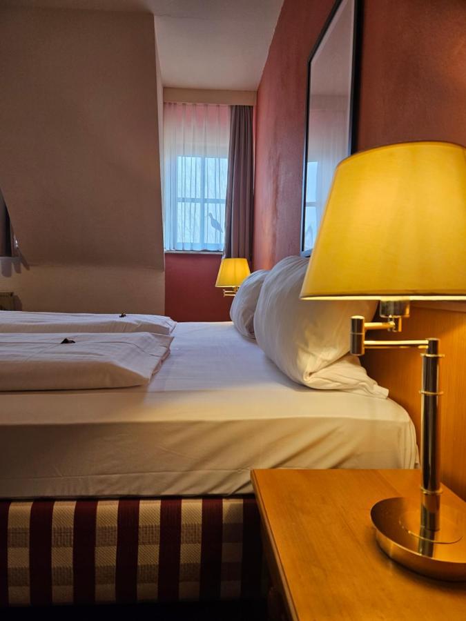 Landhotel Oelmuehle Mombris Esterno foto